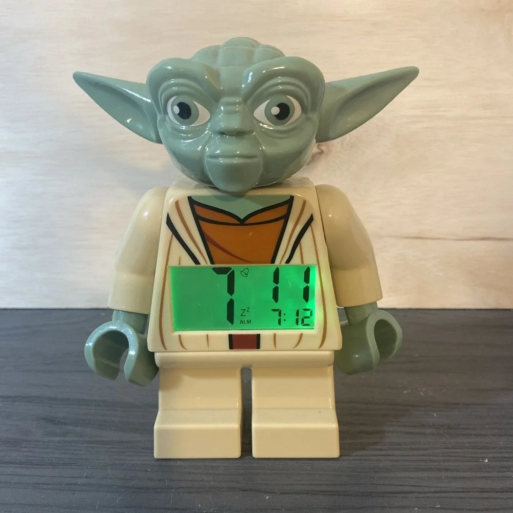 LEGO Star Wars Yoda Minifigure Alarm Clock 9003080 – Working & Tested – Lighted‎
